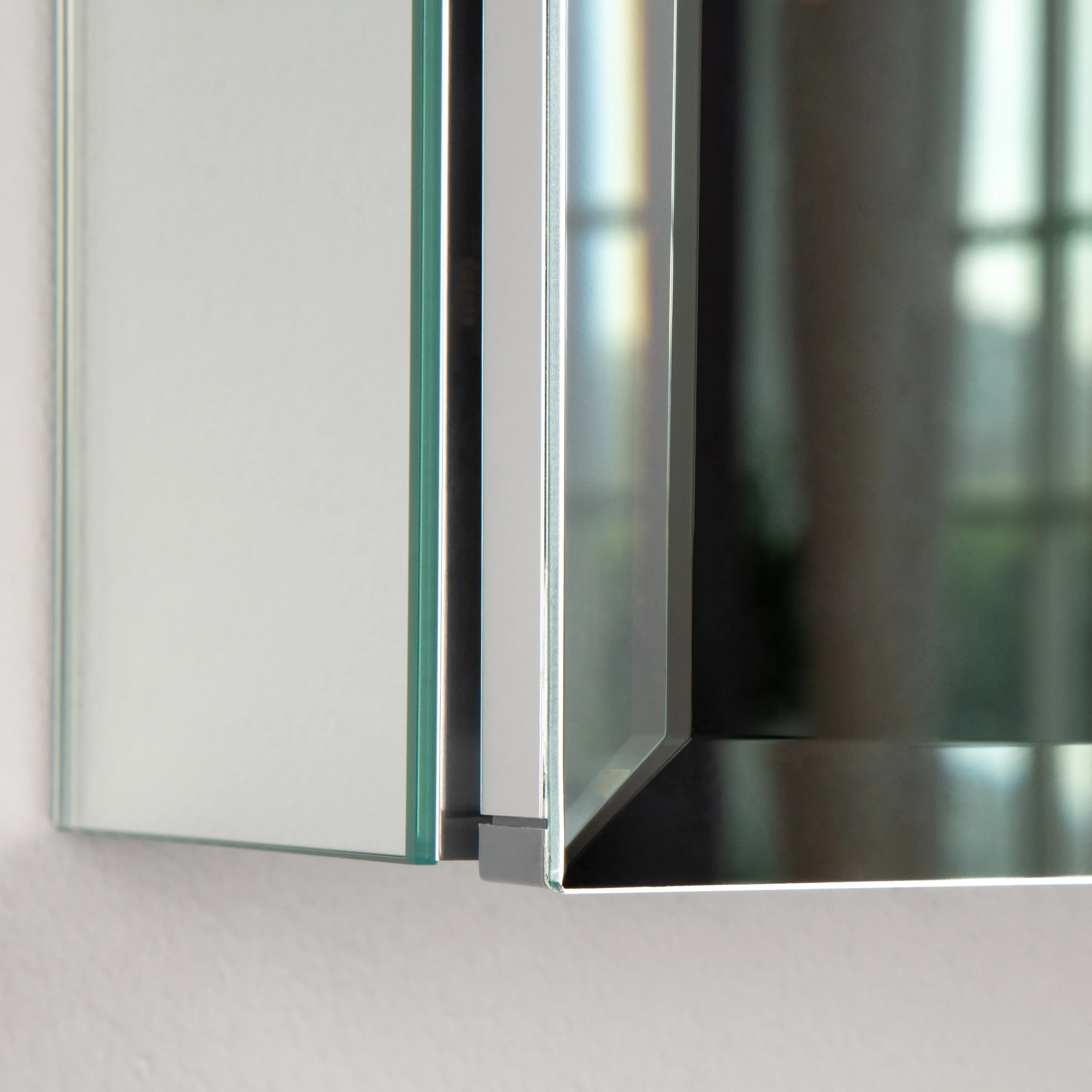 Medicine cabinet with Mirror